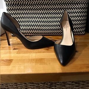 Jessica Simpson black pump - 13s